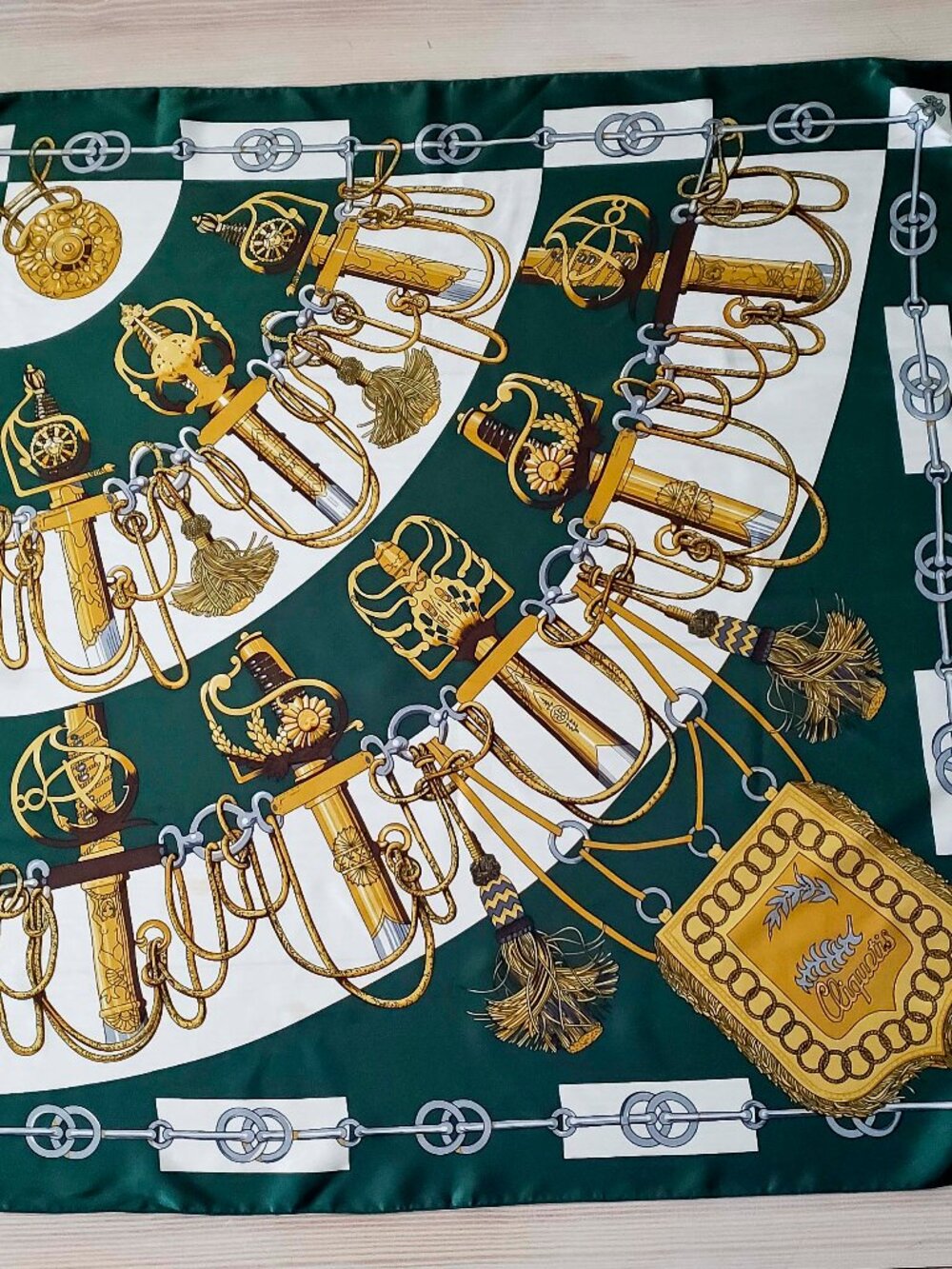Cliquetis Silk Scarf 24x24